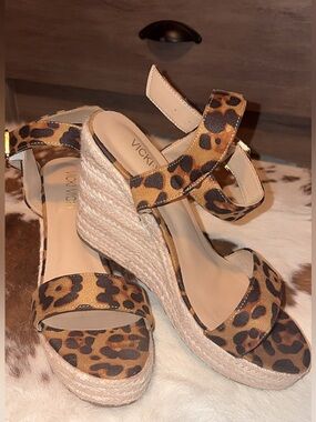 Leopard Print Espadrille Wedge Sandals Size 10 (Approx) Vicki Vicki